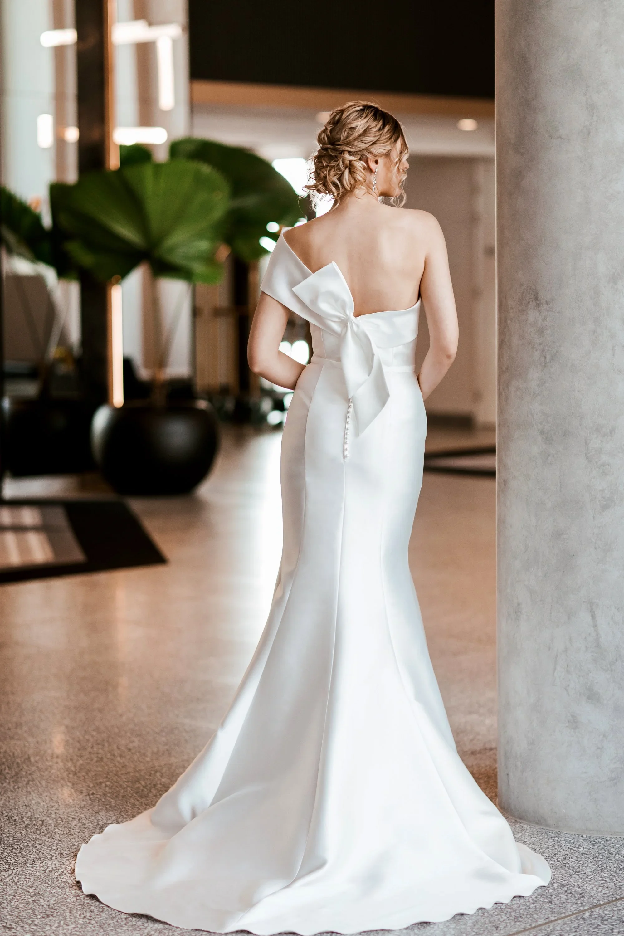 Aura Back-edit.jpeg