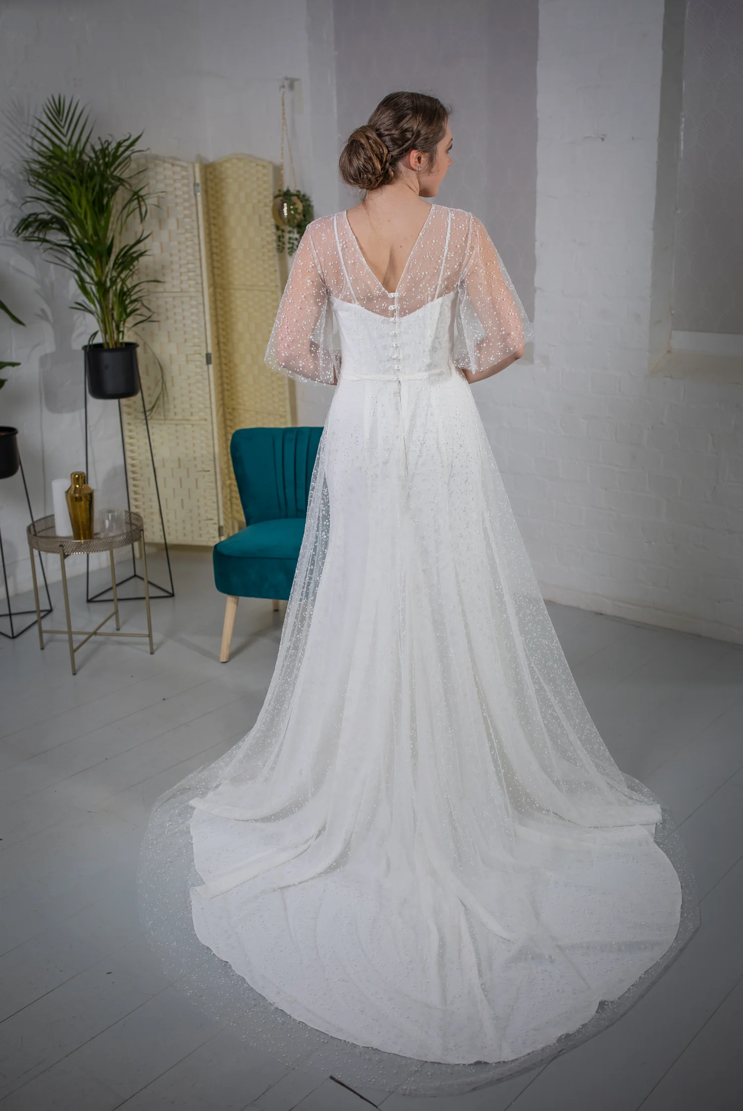 Kitty with Sienna Overdress 3.png
