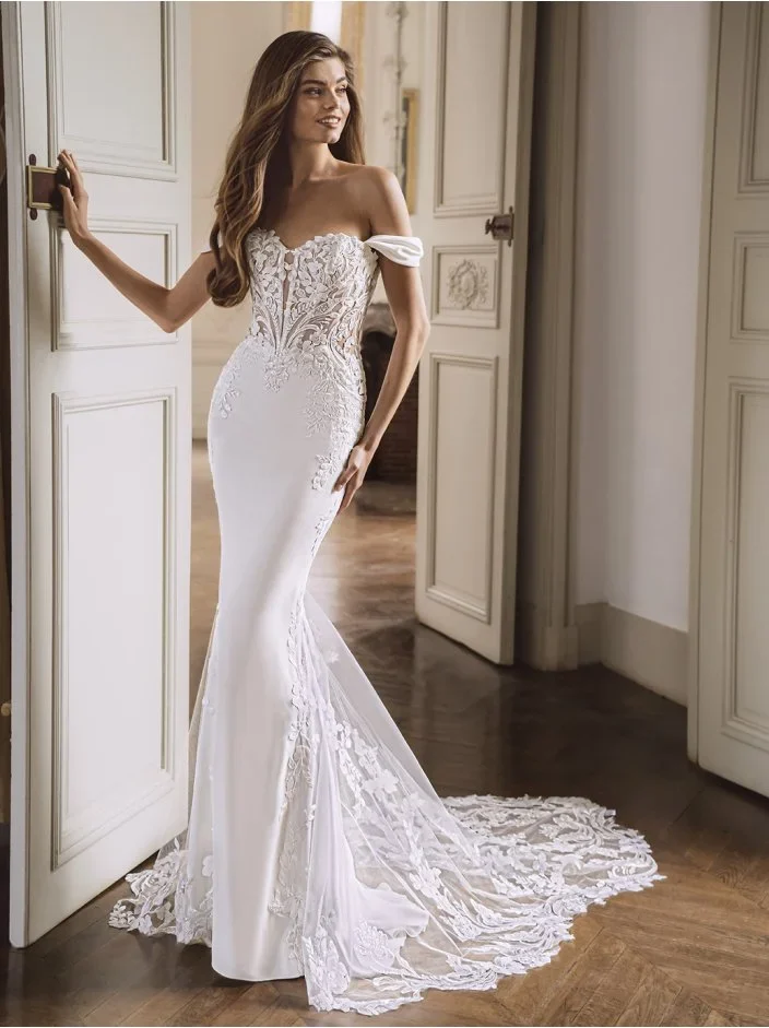26_Etoile_PRO_FENDI_Fro_Web_704_941_int_s_c1.jpg